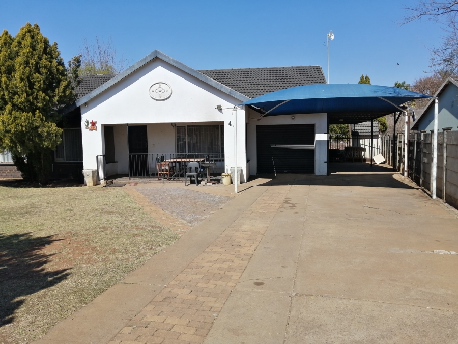 3 Bedroom Property for Sale in Stilfontein Ext 4 North West